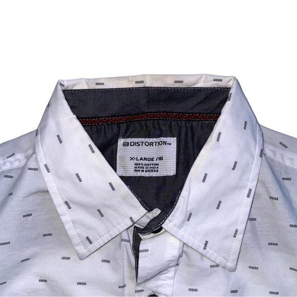 Distortion Short Sleeve Shirt In White - Picture 3 of 3